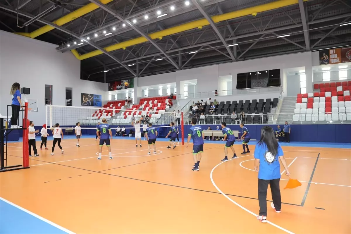 Çubuk\'ta 15 Temmuz Demokrasi ve Milli Birlik Günü Voleybol Turnuvası Sona Erdi