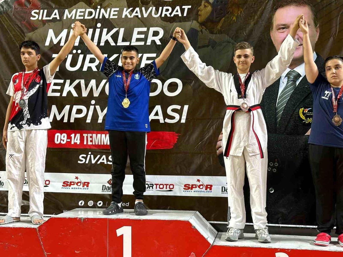 Kayserili sporcu Emir Haktan Aktepe Türkiye Minikler Taekwondo Şampiyonası\'nda ikincilik elde etti