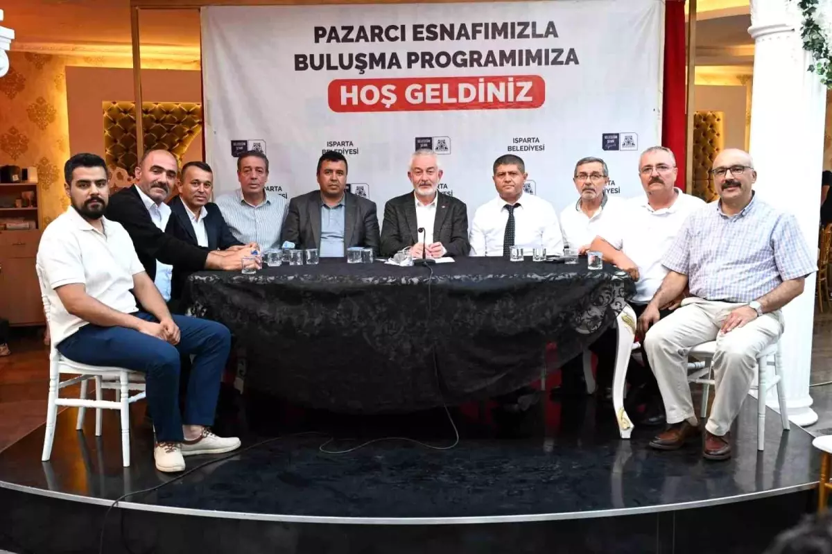 Isparta Belediye Başkanı Şükrü Başdeğirmen Pazarcı Esnafıyla Buluştu