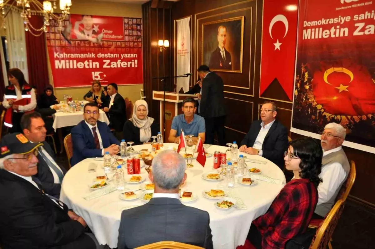 Kars\'ta 15 Temmuz Şehitleri Anma Etkinliği Düzenlendi