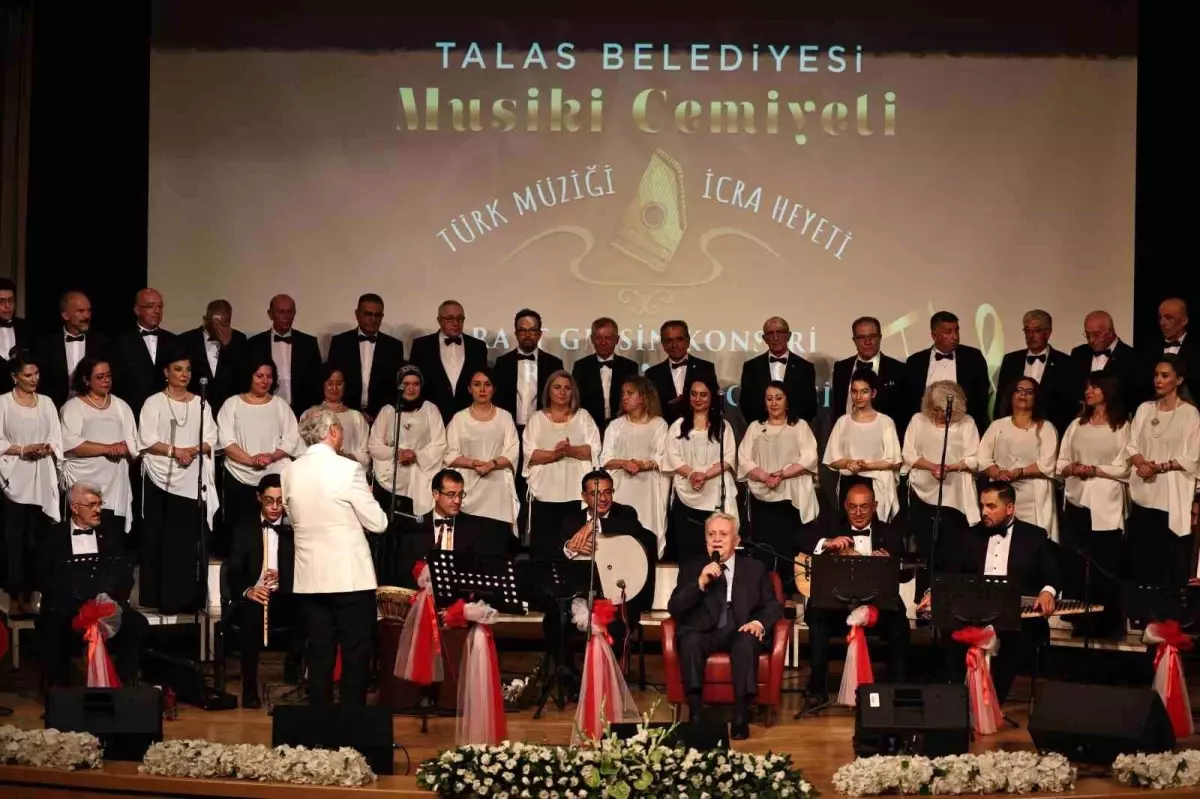 Talas Musiki Cemiyeti Amir Ateş Saygı Gecesi düzenledi