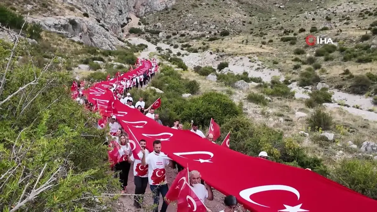 15 Temmuz şehitleri Niğde\'de Aladağlar zirvesinde anıldı