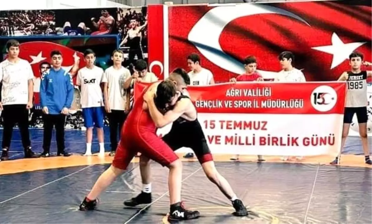 Ağrı\'da 15 Temmuz Şehitleri Anma etkinlikleri kapsamında sportif müsabakalar düzenlendi