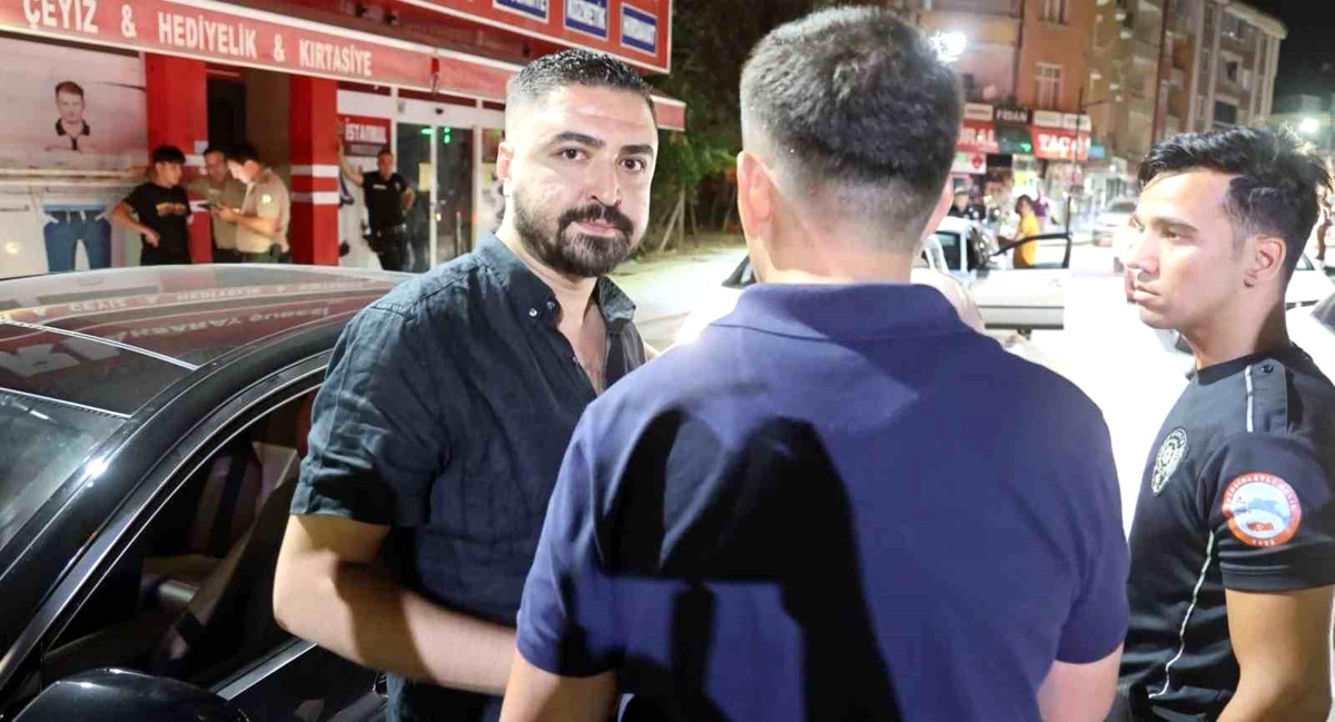 Aksaray\'da Alkollü Sürücü Polise ve Gazeteciye Tepki Gösterdi