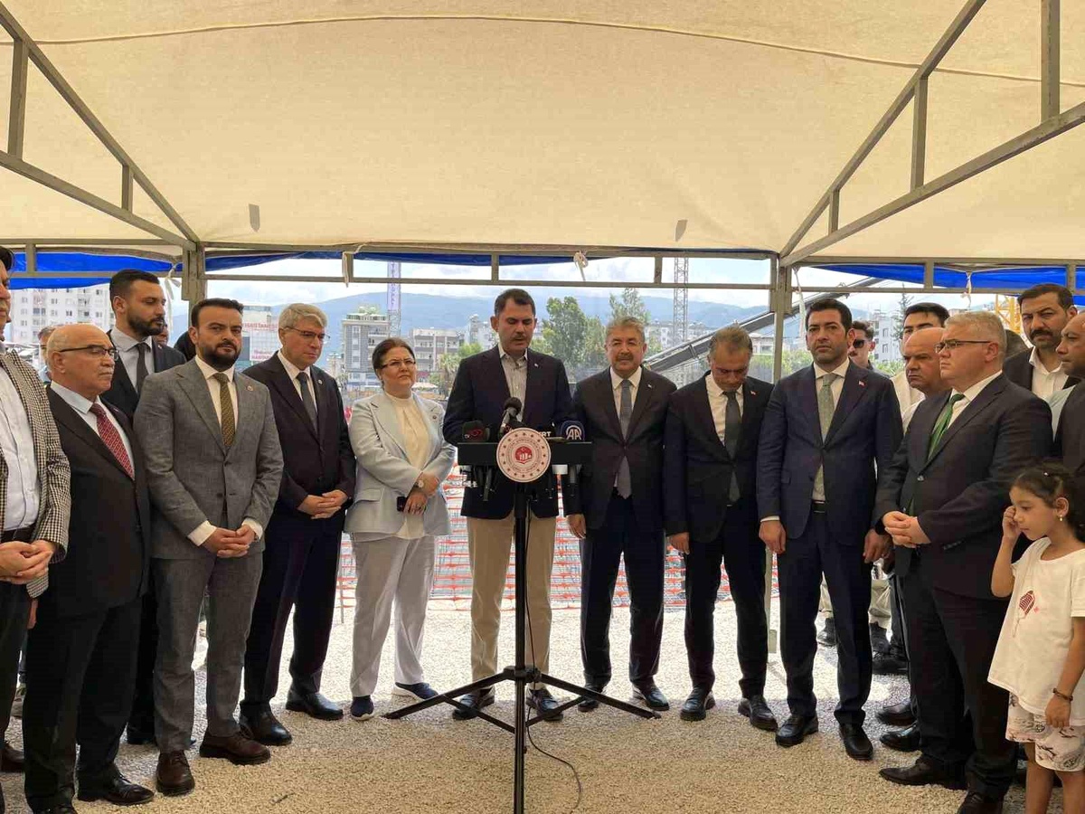 Bakan Kurum: 2025 yılına kadar evine giremeyen afetzede kalmayacak