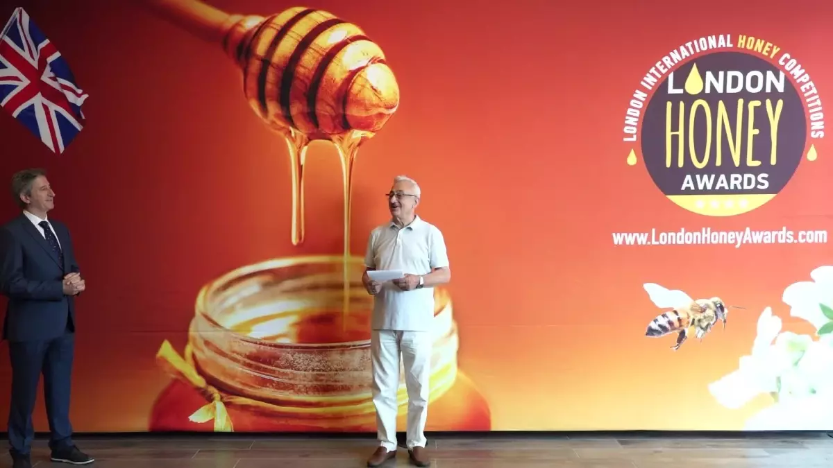 Balıkesir Büyükşehir Belediyesi\'nin balları Londra Uluslararası Bal Ödülleri\'nde üç altın ödül kazandı