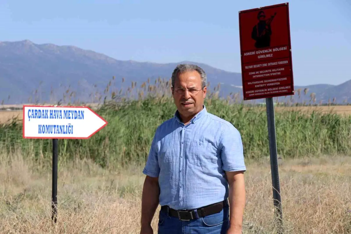 Eski Belediye Başkanı Mahmut Öztürk, 15 Temmuz darbe girişiminde askeri uçaklara bindirilmeyi engelledi