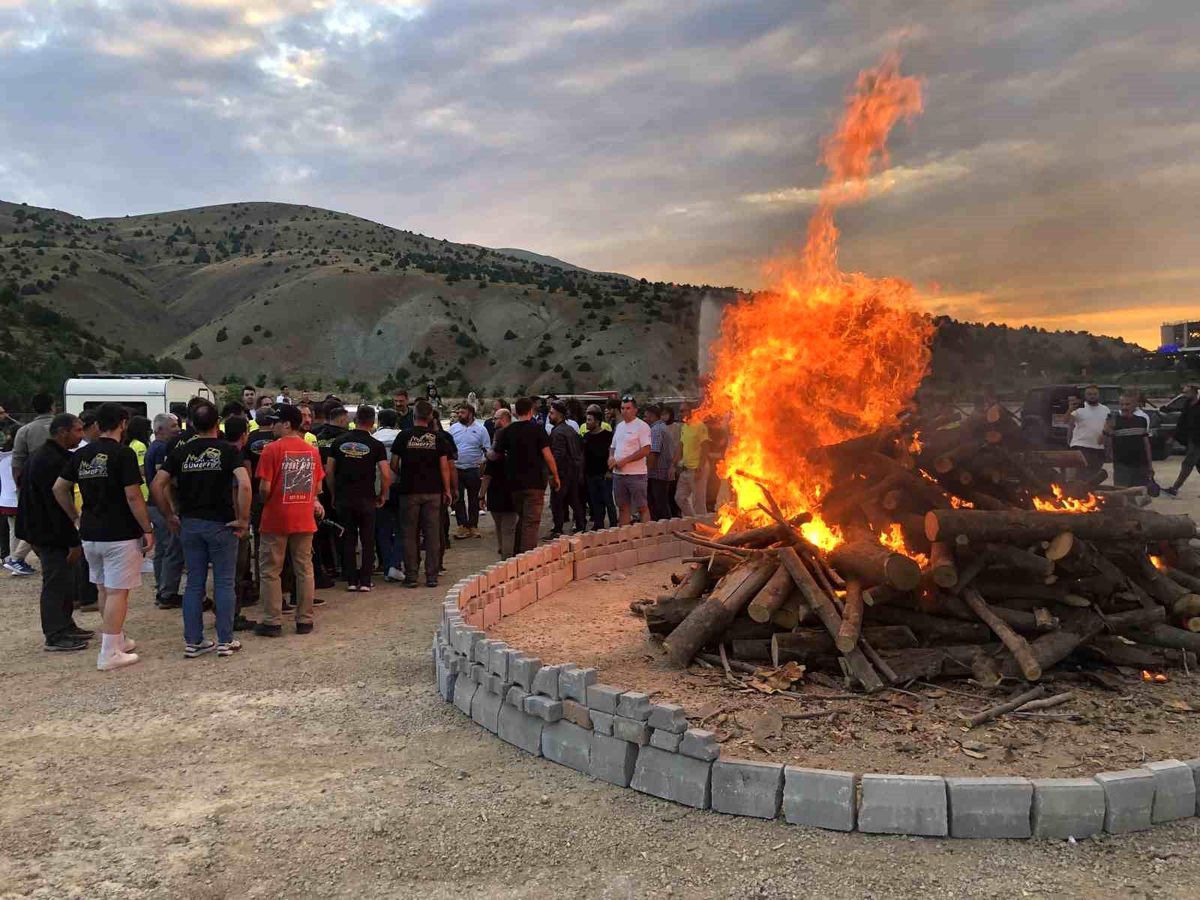 Erzincan Ergan Dağı Kayak Merkezi\'nde Off-Roadcular Buluştu