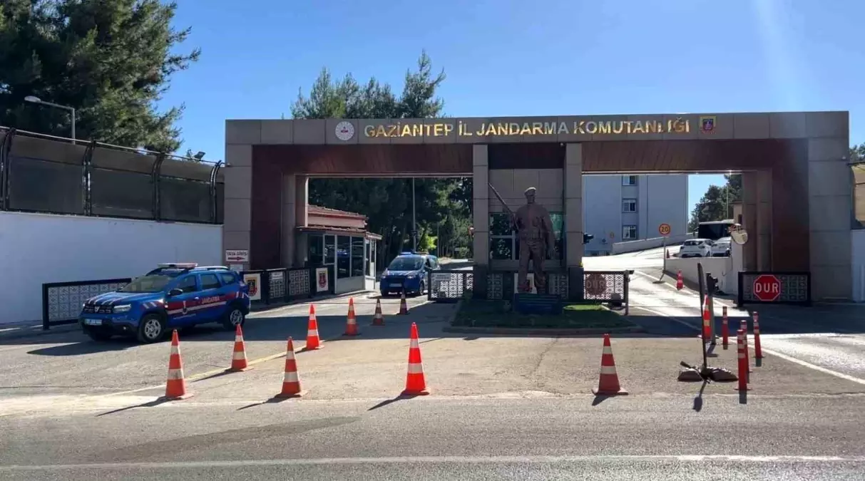 Gaziantep İl Jandarma Komutanlığı 19 şüpheliyi yakaladı