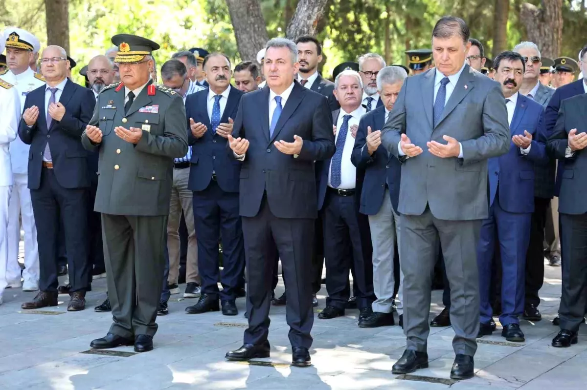 15 Temmuz hain darbe girişiminin 8\'inci yılında İzmir\'de anma töreni düzenlendi