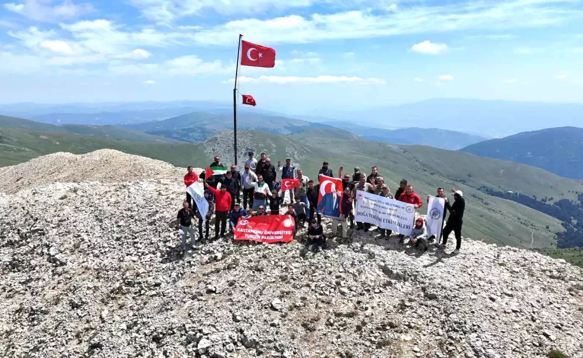 Kastamonu\'da 15 Temmuz Şehitlerini Anma ve Büyük Hacet Zirve Tırmanışı Gerçekleştirildi