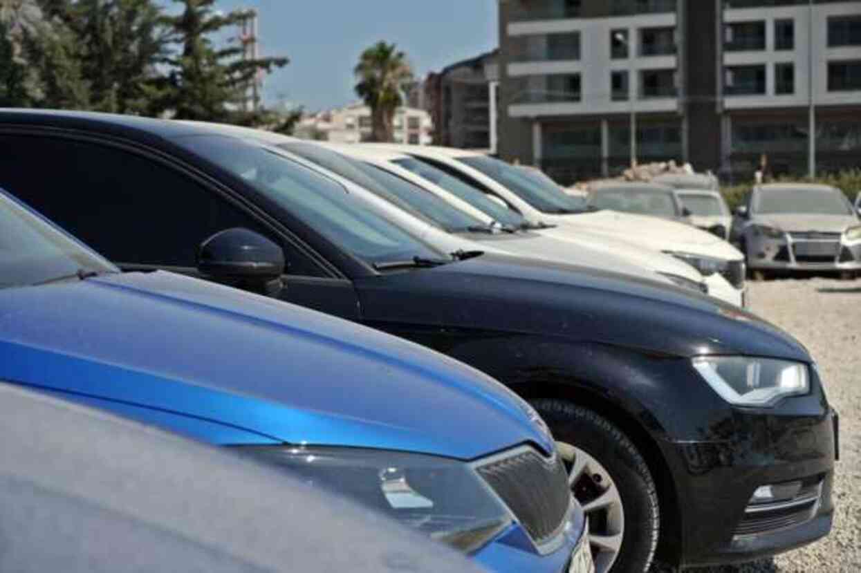 20 yıldır bekleyenler var! Milyonlarca liralık lüks araçlar yedieminde çürüyor 20 yıldır bekleyenler var! Milyonlarca liralık lüks araçlar yedieminde çürüyor