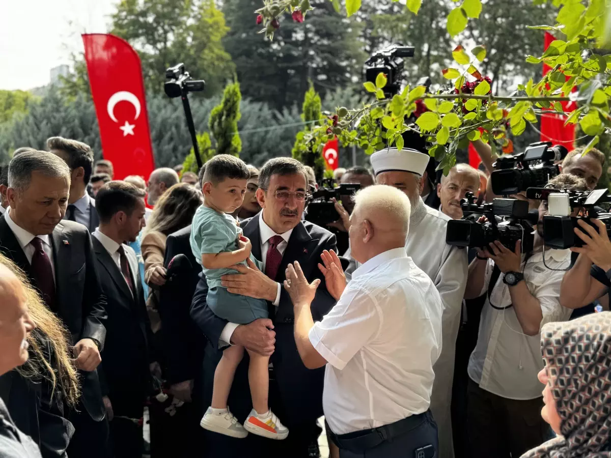 Ankara\'da 15 Temmuz şehitleri için şehitlikte tören