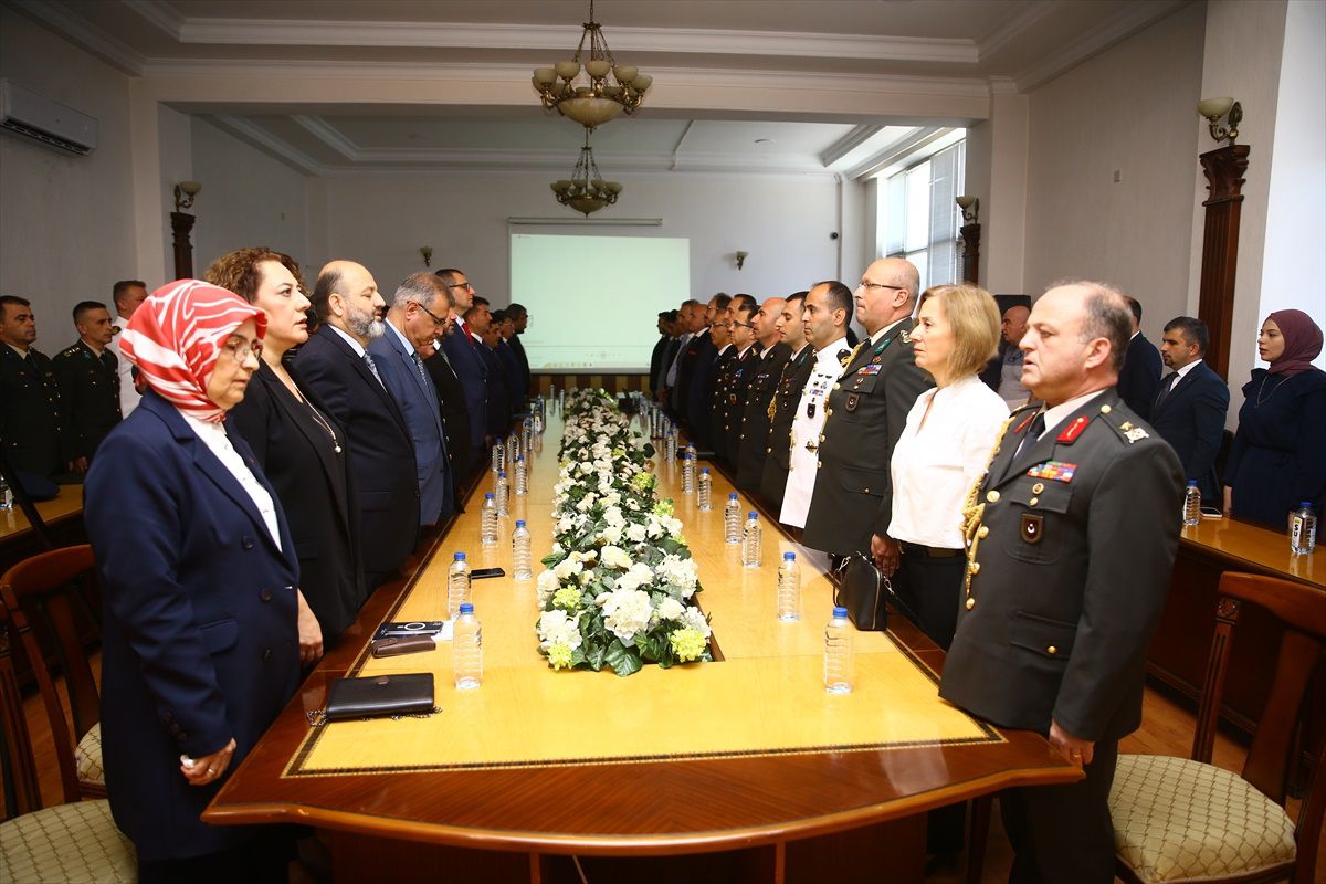 Bakü\'de 15 Temmuz Şehitlerini Anma Konferansı Düzenlendi