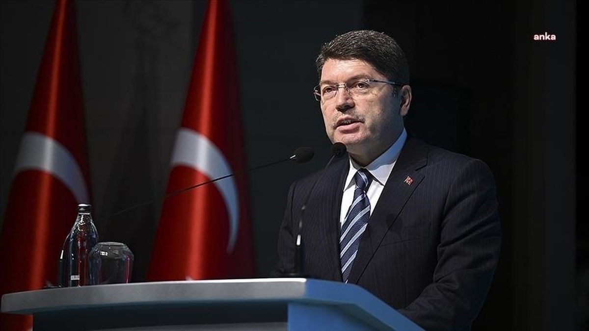 Çeşme\'deki Orman Yangınıyla İlgili 4 Şüpheli Gözaltına Alındı