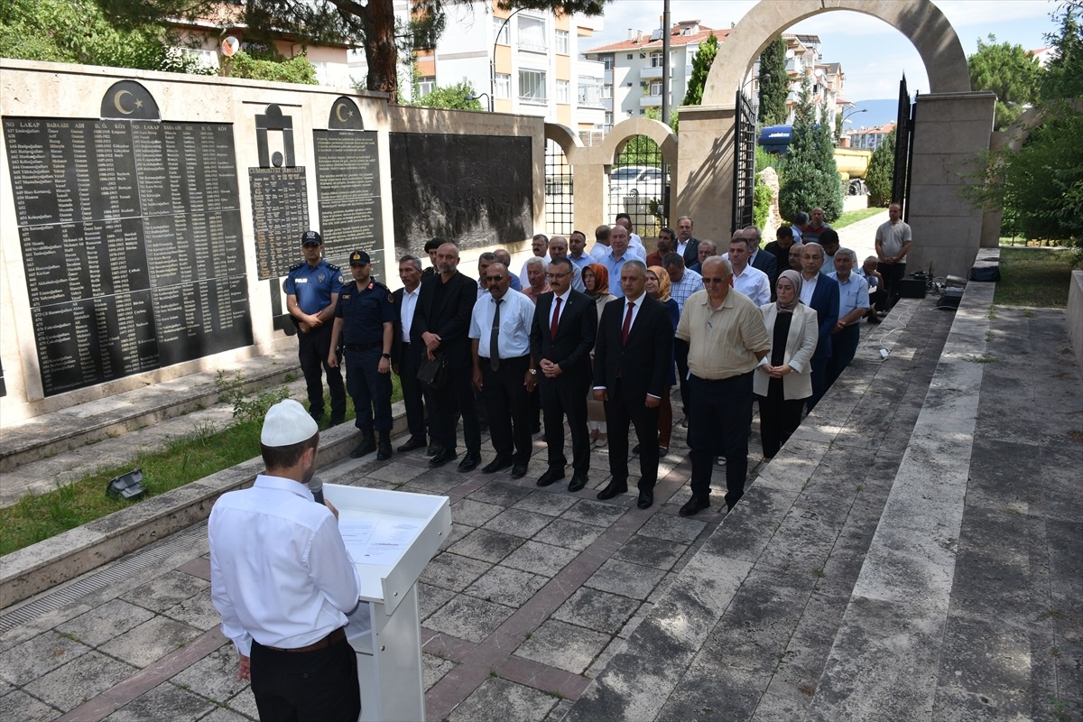 Boyabat\'ta 15 Temmuz Demokrasi ve Milli Birlik Günü Programı Düzenlendi