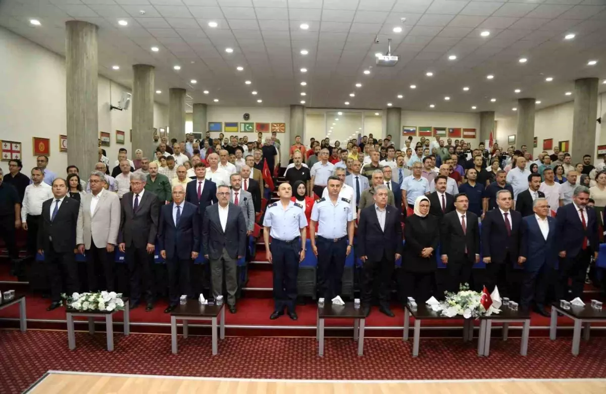 15 Temmuz Demokrasi ve Milli Birlik Günü Etkinliği Erciyes Üniversitesi\'nde Düzenlendi