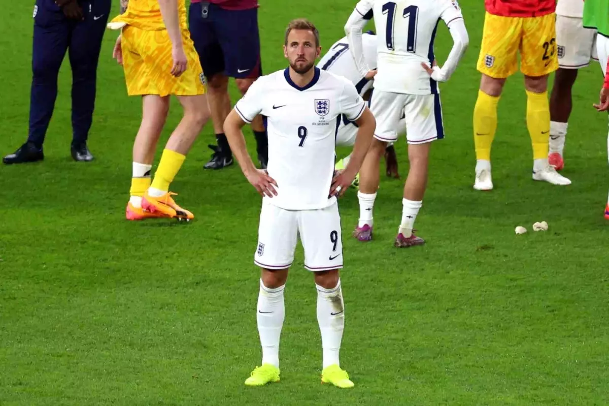 Harry Kane, EURO 2024 Finalinde İspanya\'ya Mağlup Olarak Kupasız Sezonu Tamamladı