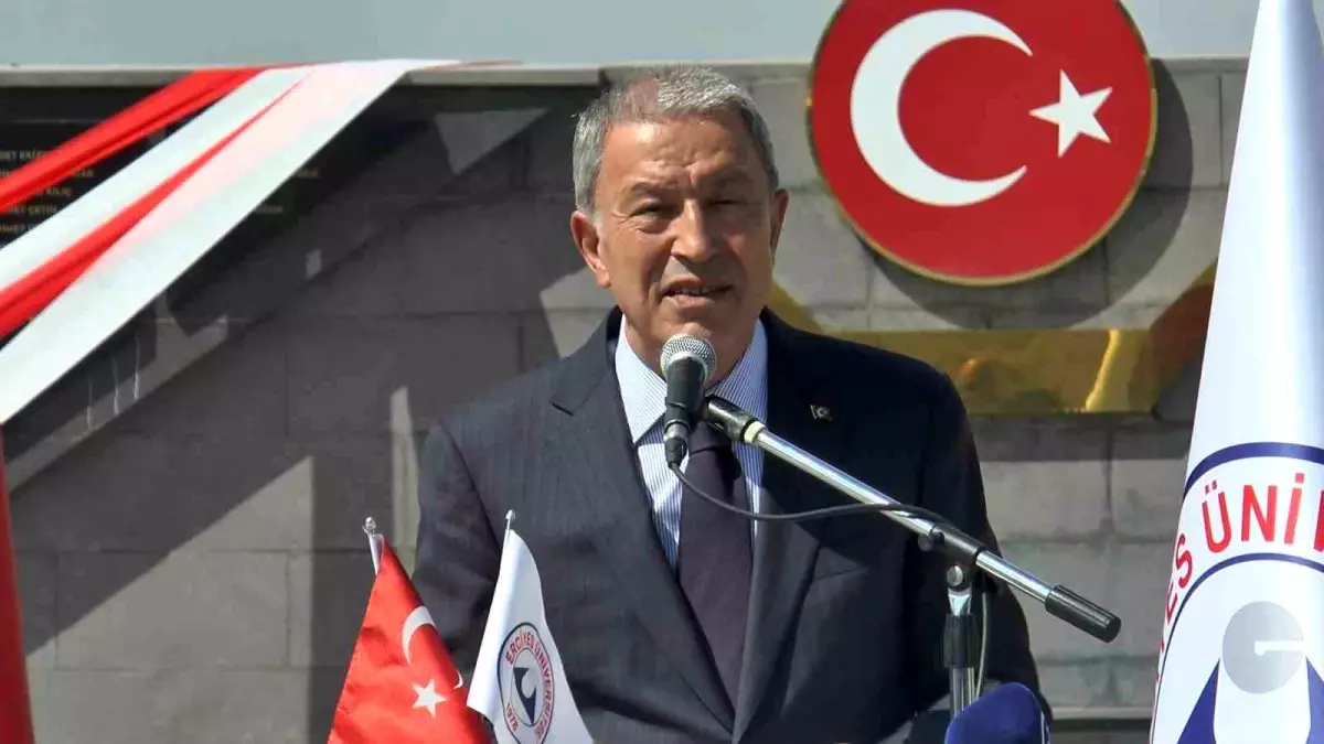 Hulusi Akar: "Kayseri\'de Suriyeliler vasıtasıyla bir fitne fesat tezgahlanmaya çalışıldı"