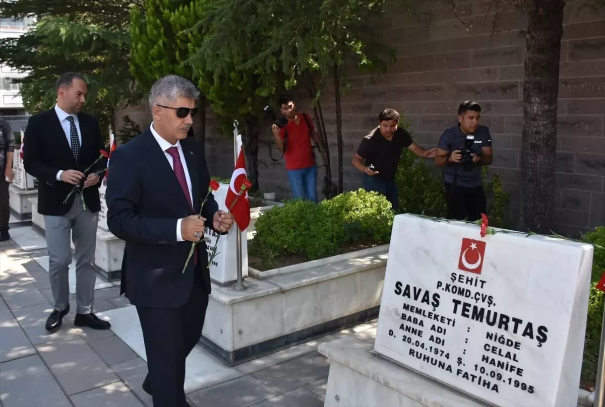 15 Temmuz Demokrasi ve Milli Birlik Günü kapsamında şehitlikler ziyaret edildi