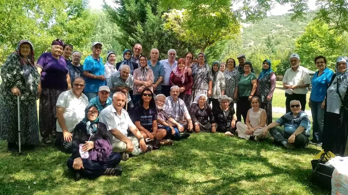 Odunpazarı Belediyesi Koca Çınar Yaşam Merkezi\'nden 60 yaş ve üstü vatandaşlara piknik