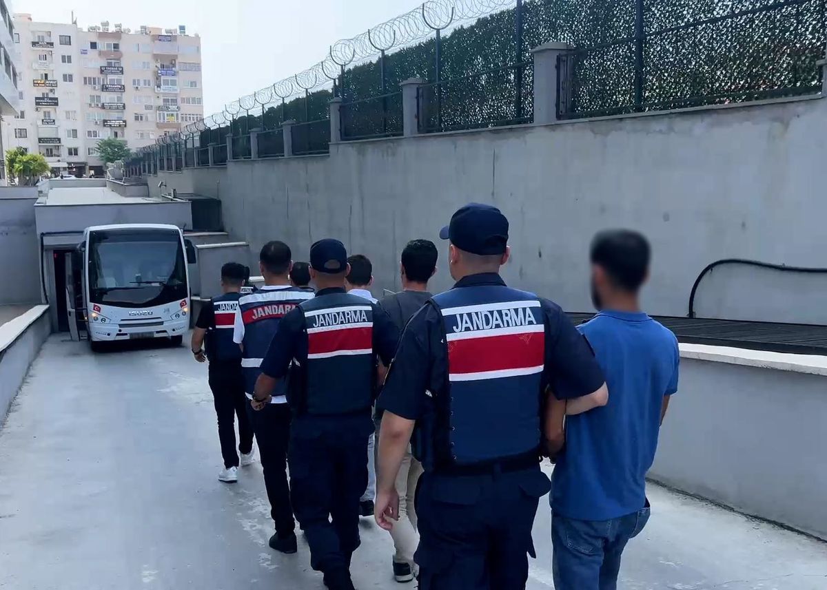 Mersin ve Diyarbakır\'da PKK/KCK operasyonu: 5 şüpheli gözaltına alındı