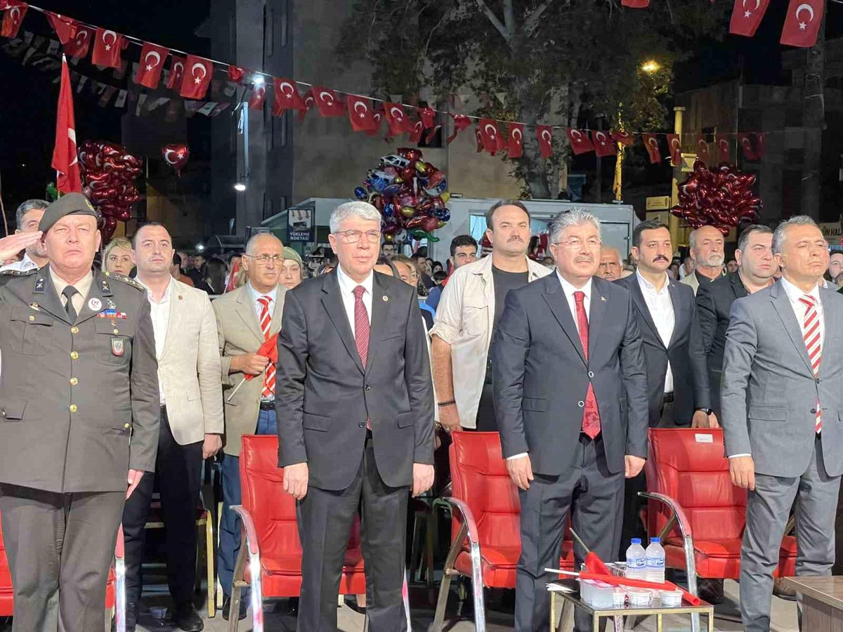 Osmaniye\'de Demokrasi ve Milli Birlik Yürüyüşü düzenlendi