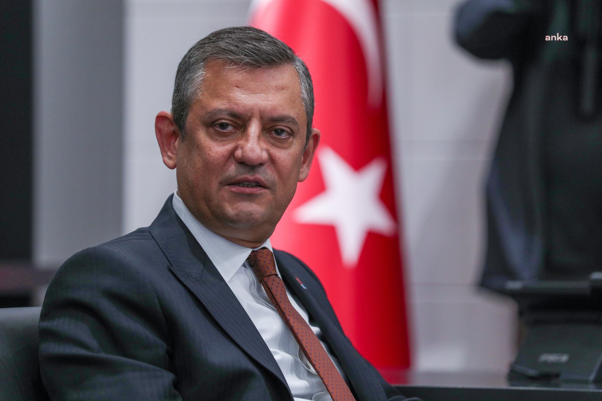 CHP Genel Başkanı Özgür Özel, 15 Temmuz\'u Anma Mesajı Yayınladı