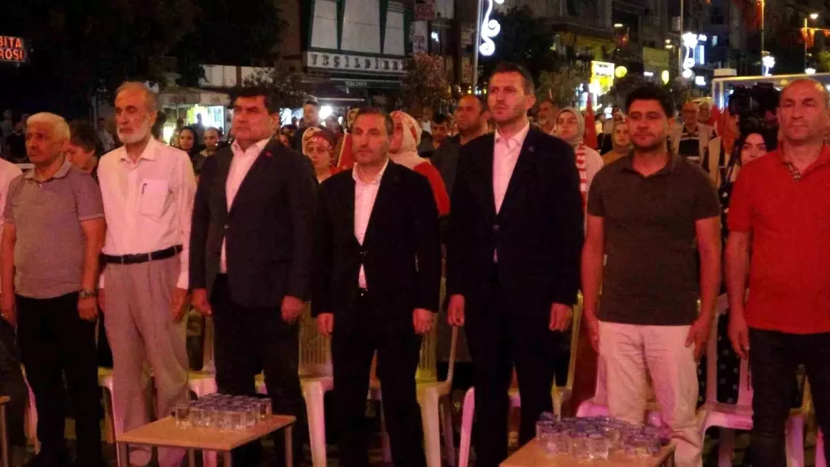 Sultanbeyli\'de 15 Temmuz Demokrasi ve Milli Birlik Günü Coşkuyla Kutlandı