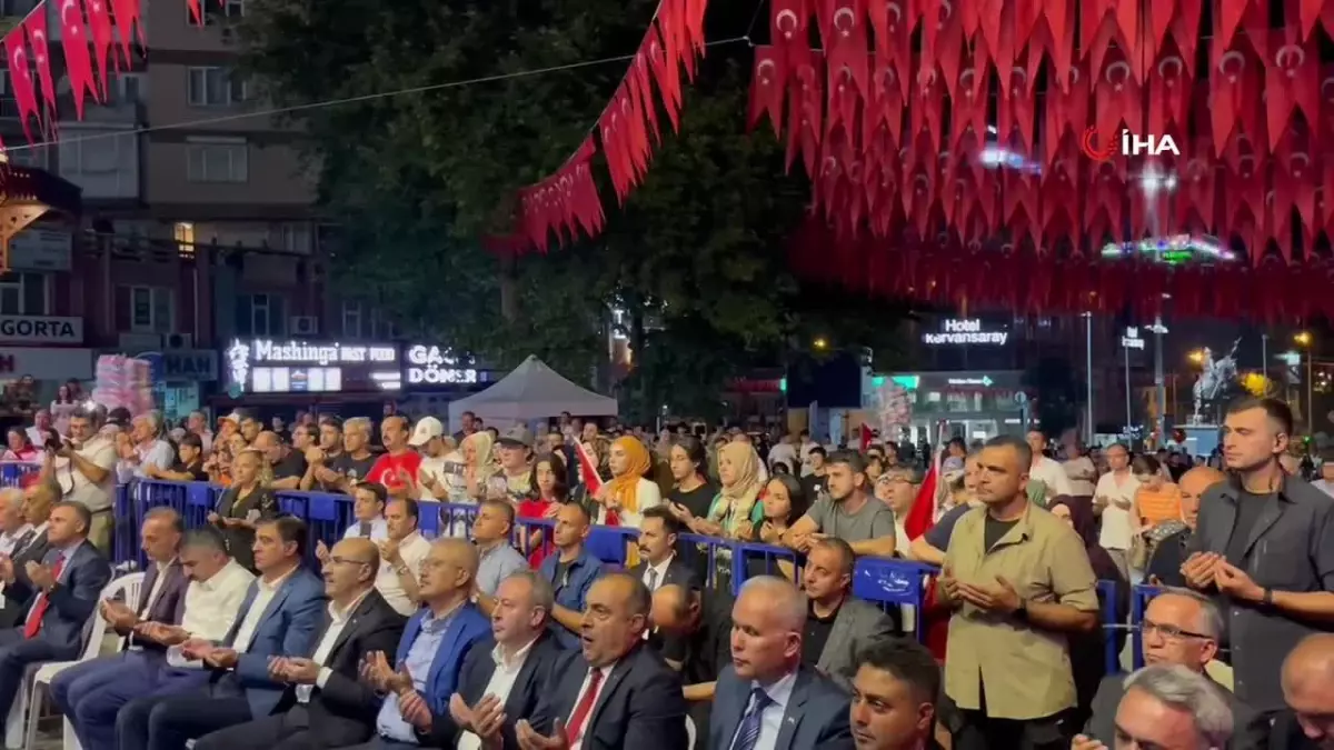 15 Temmuz Demokrasi ve Milli Birlik Günü anma programı çerçevesinde şehitler için dualar okundu