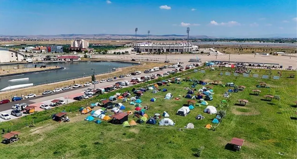 Afyonkarahisar Belediyesi Baba Çocuk Kampı ile Aile Bağlarını Güçlendiriyor