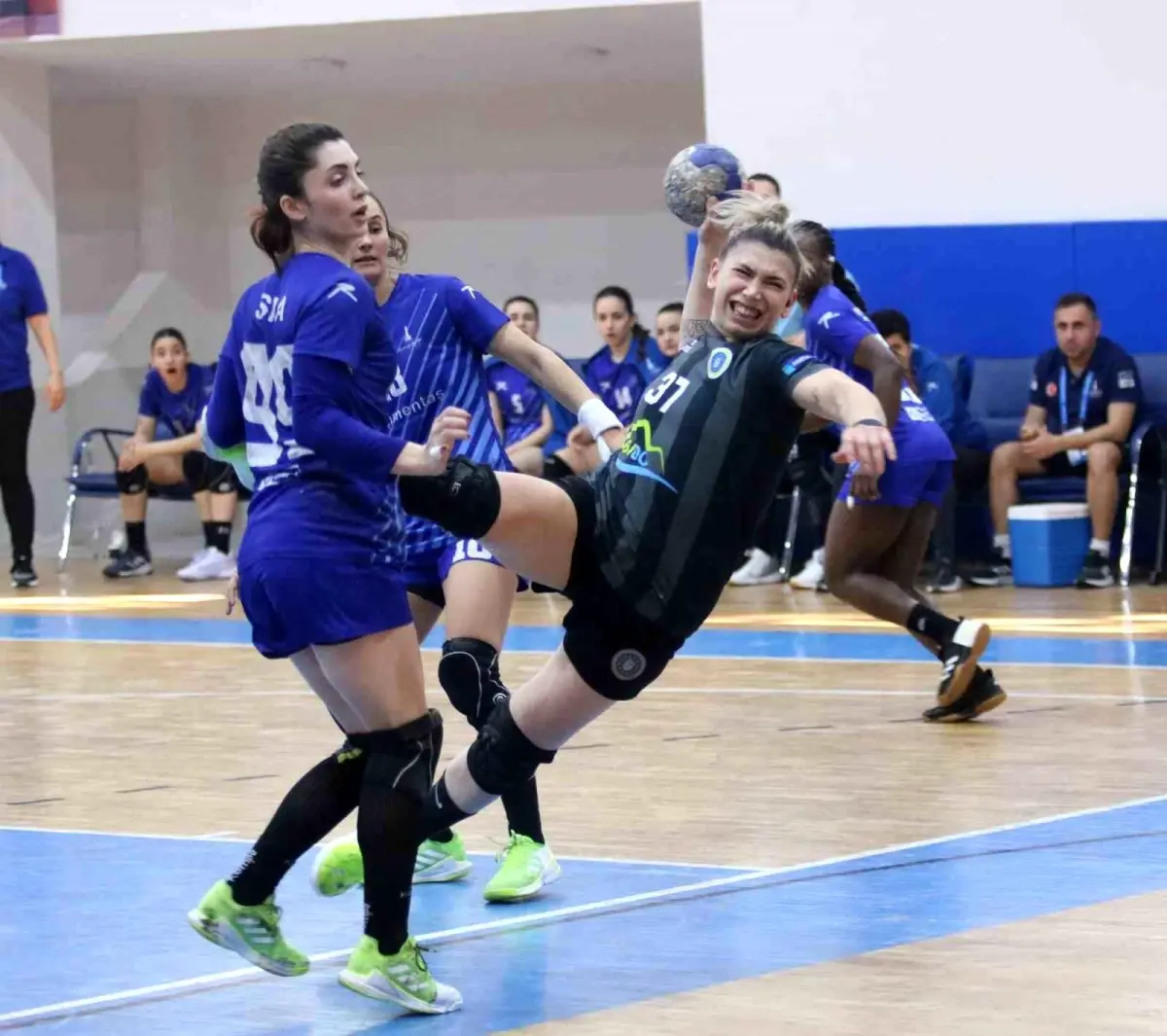 Bursa Büyükşehir Belediyespor, EHF Kadınlar Avrupa Kupası\'nda Karadağ ekibiyle eşleşti