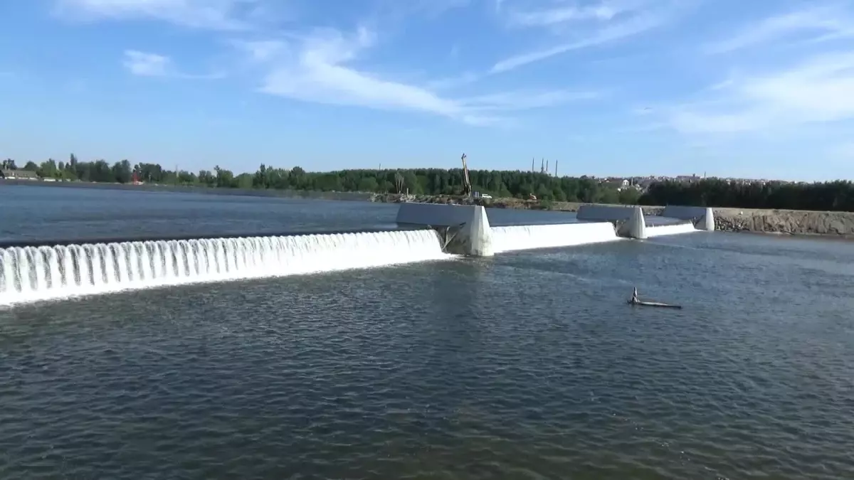 Edirne Valisi: Meriç Nehri\'nde su tutulması söz konusu değil