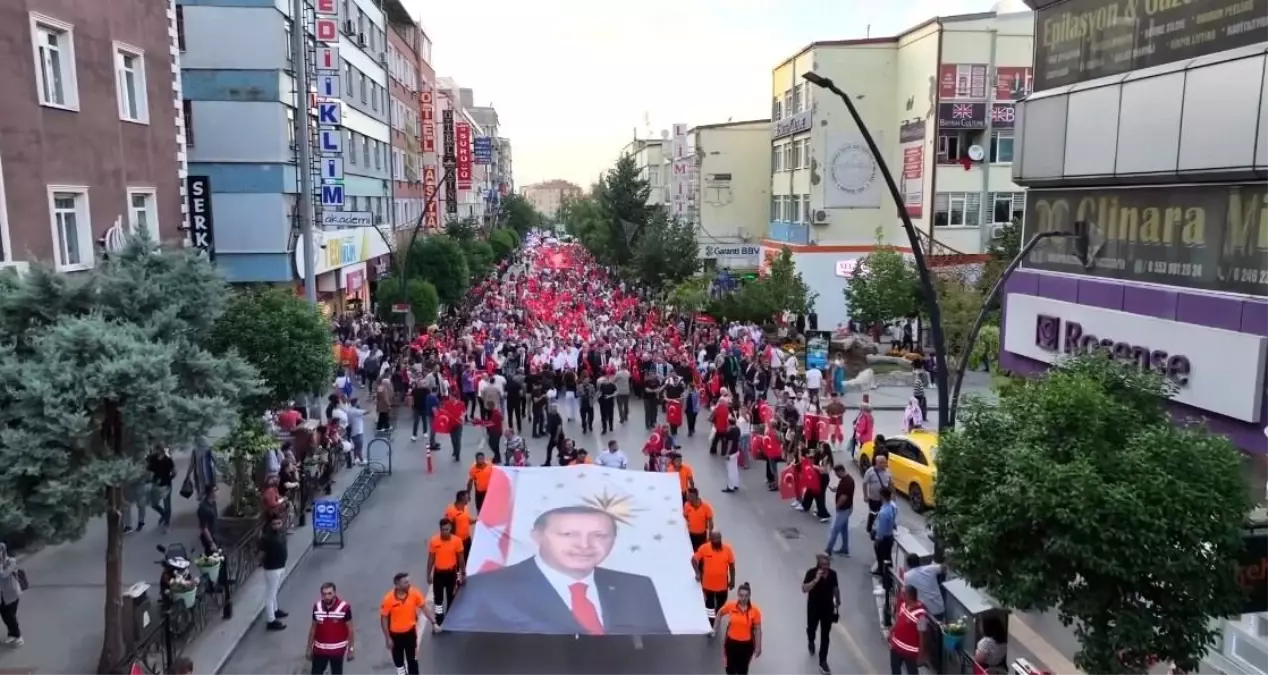 Isparta\'da 15 Temmuz Demokrasi ve Milli Birlik Günü Anıldı