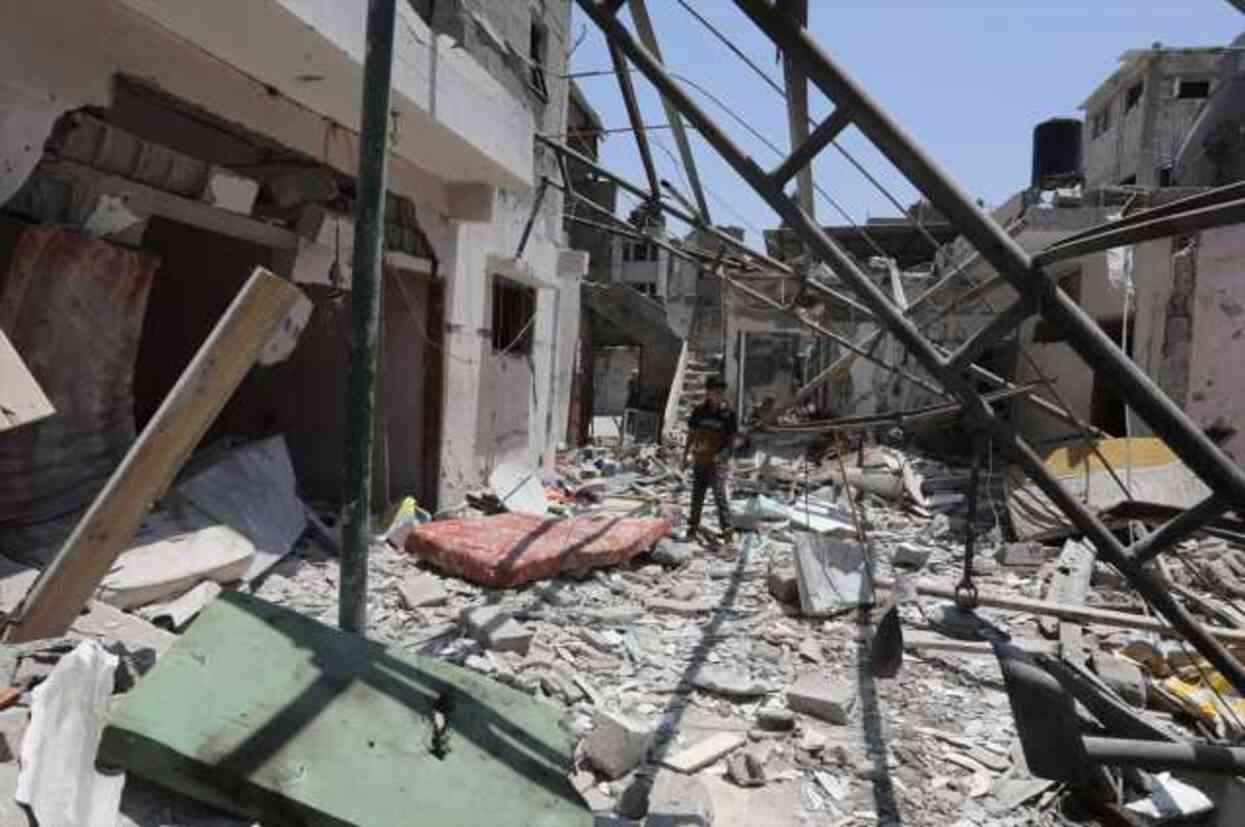 İsrail'in Gazze'ye düzenlediği saldırılarda 40 kişi hayatını kaybetti İsrail'in Gazze'ye düzenlediği saldırılarda 40 kişi hayatını kaybetti