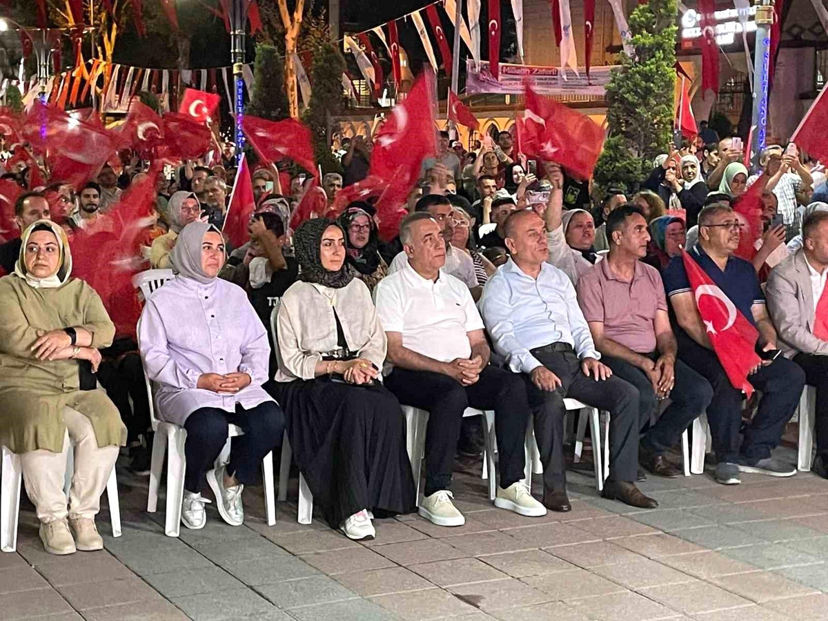 Sultangazi, 15 Temmuz\'u Unutmadı: Hain Darbe Girişimine Karşı Program Düzenlendi