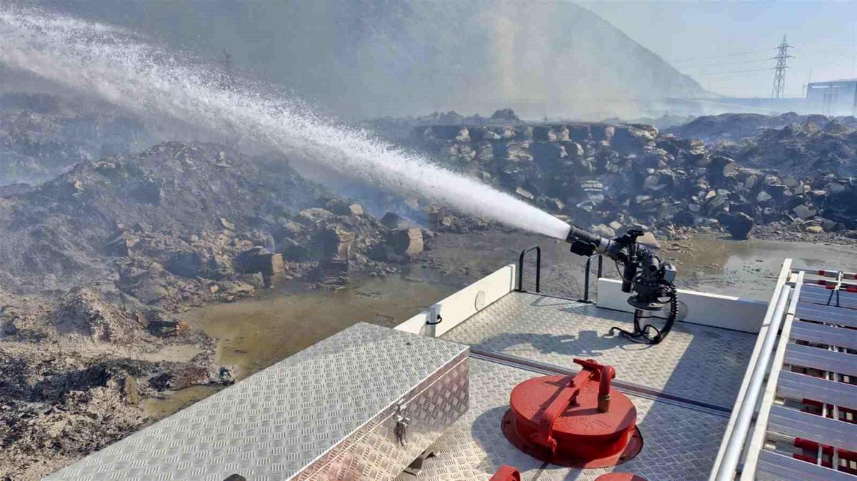 Balıkesir İtfaiyesi Yangınlara Müdahale Ediyor