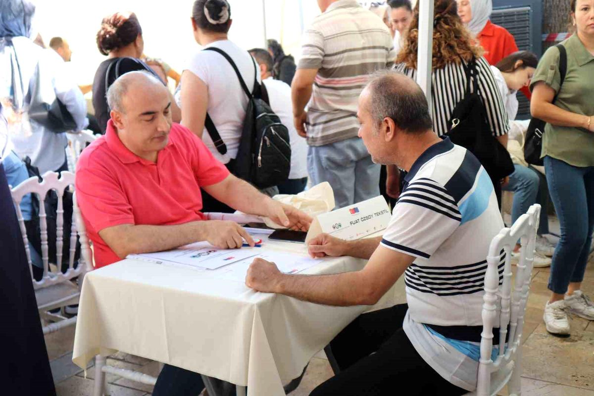 Denizli Ticaret Odası İstihdam Fuarı ve Kariyer Günleri düzenledi