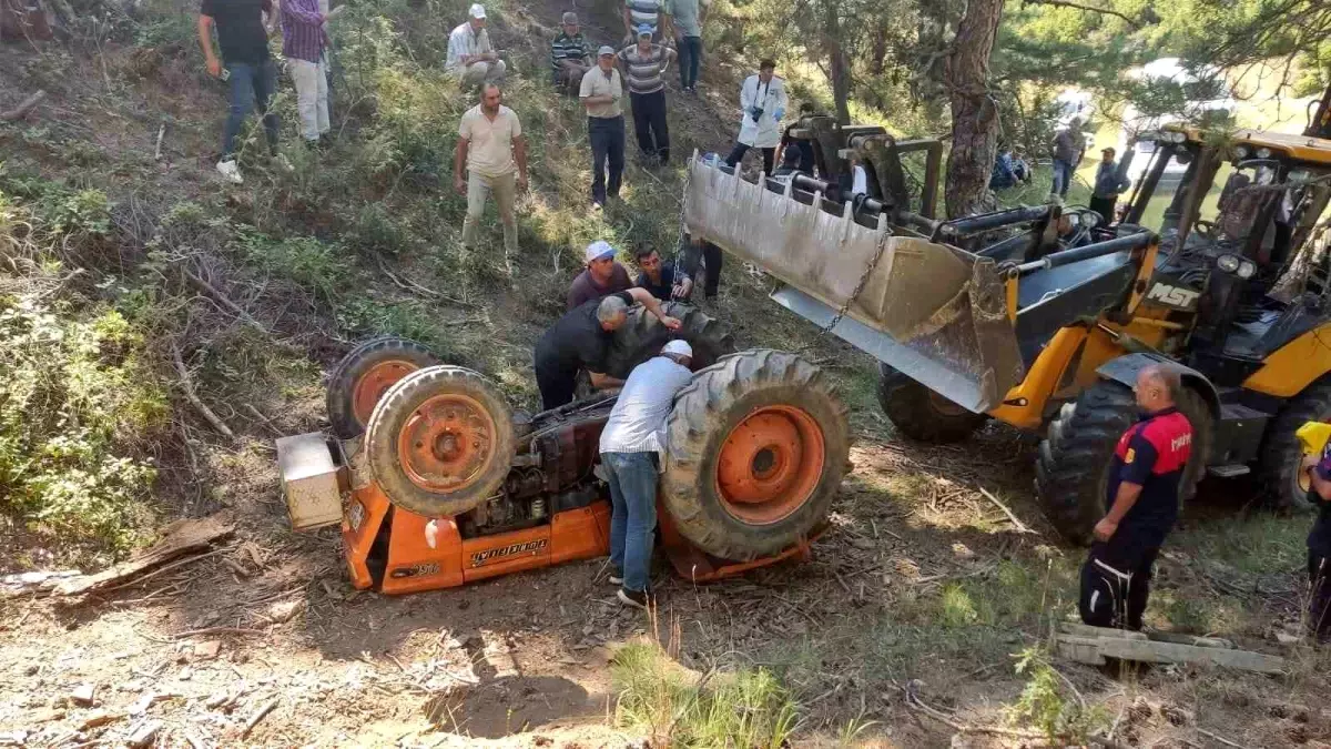 Kütahya\'da traktör kazası: Sürücü hayatını kaybetti