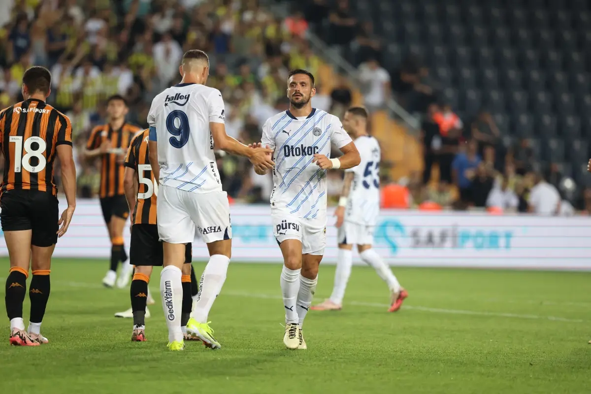 Fenerbahçe, Hull City\'i 5-1 mağlup etti