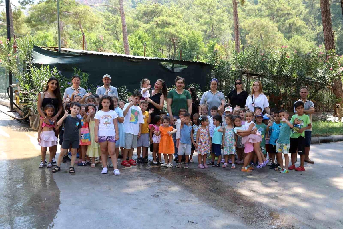 Marmaris Belediyesi Geçici Hayvan Bakımevi Minik Öğrencileri Ağırladı
