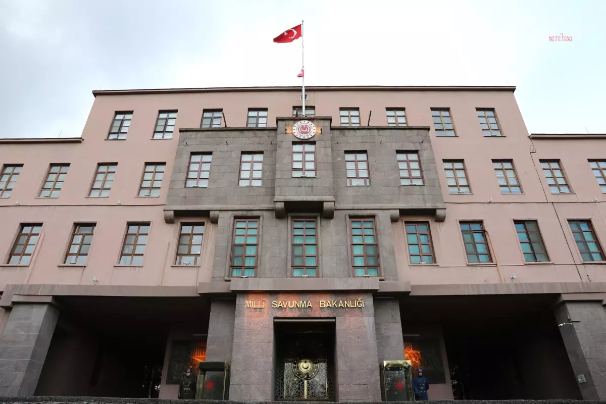MSB, Yunanistan Savunma Bakanı\'nın Kıbrıs Türklerini ve Türk ordusunu hedef alan açıklamasına tepki gösterdi
