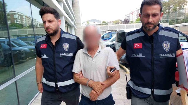 AVM'de genç kızın fotoğrafını çeken 75 yaşındaki adama gözaltı! İfadesi hayli ilginç AVM'de genç kızın fotoğrafını çeken 75 yaşındaki adama gözaltı! İfadesi hayli ilginç