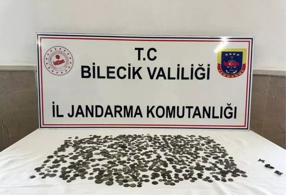 Bilecik\'te Roma Dönemine Ait 794 Sikke ve 3 Obje Ele Geçirildi