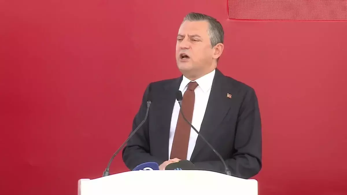 CHP Genel Başkanı Özgür Özel: Eğitim Maratonu\'nda yaşanan sorunlar tartışılacak