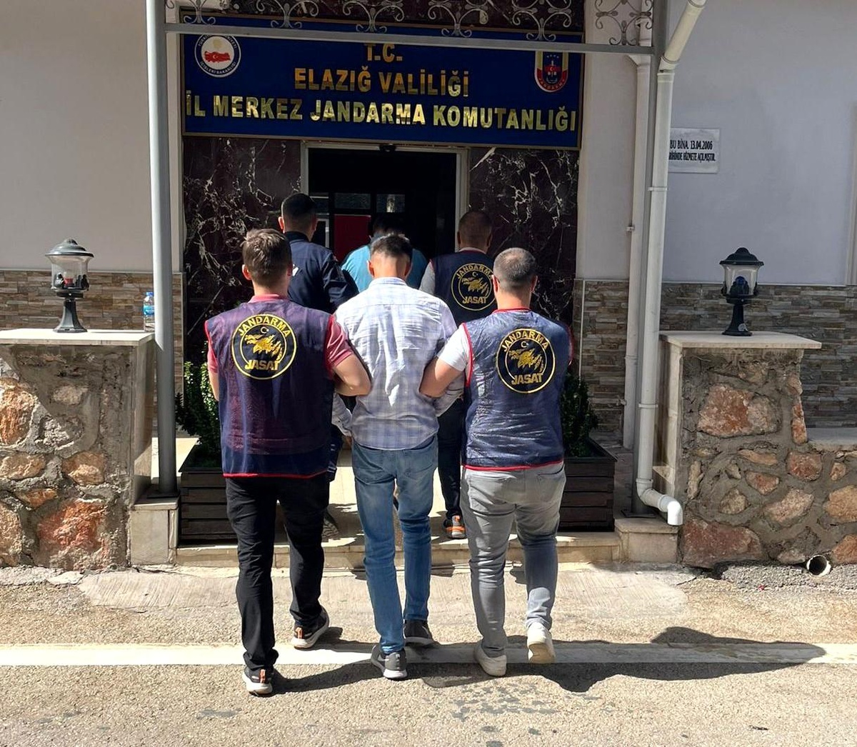 Elazığ\'da 33 Zanlı Tutuklandı