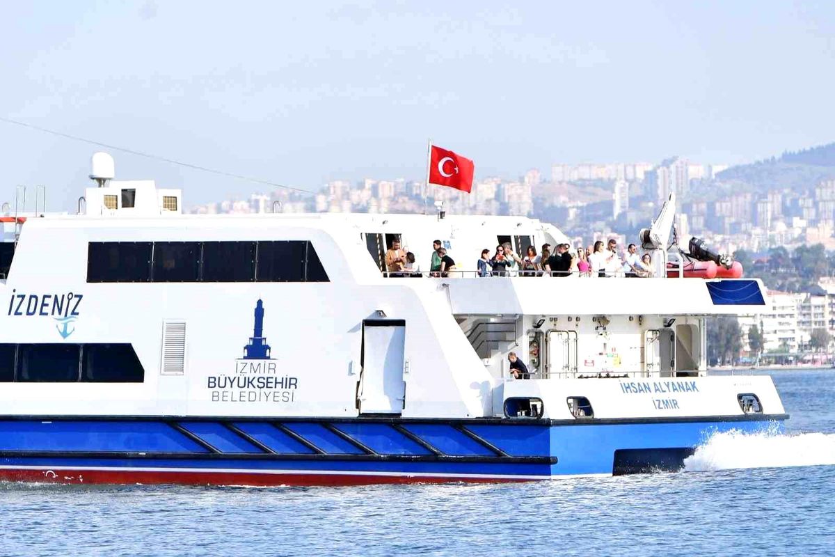 İzmir\'de toplu ulaşımda 90 dakika ücretsiz aktarma başlıyor