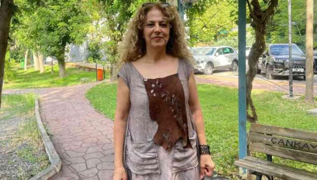 Özel okullar kitap için 50 bin TL istemeye başladı, vatandaşlar CİMER'i şikayet yağmuruna tuttu Özel okullar kitap için 50 bin TL istemeye başladı, vatandaşlar CİMER'i şikayet yağmuruna tuttu