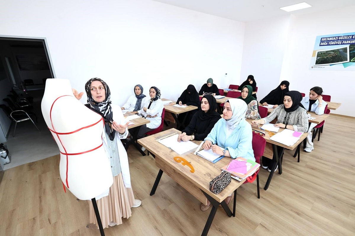 Sultangazi Belediyesi Yaz Kursları Devam Ediyor