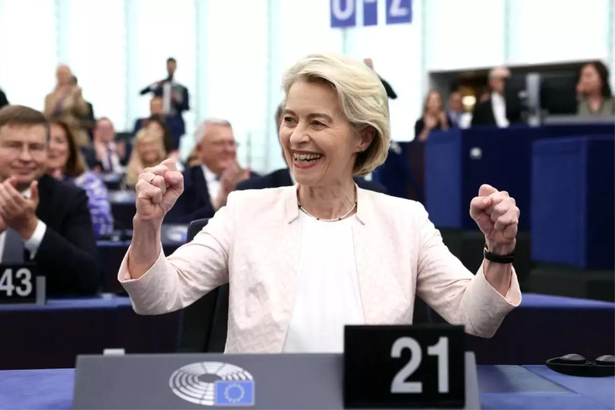 Ursula von der Leyen, Avrupa Birliği Komisyonu Başkanlığına yeniden seçildi